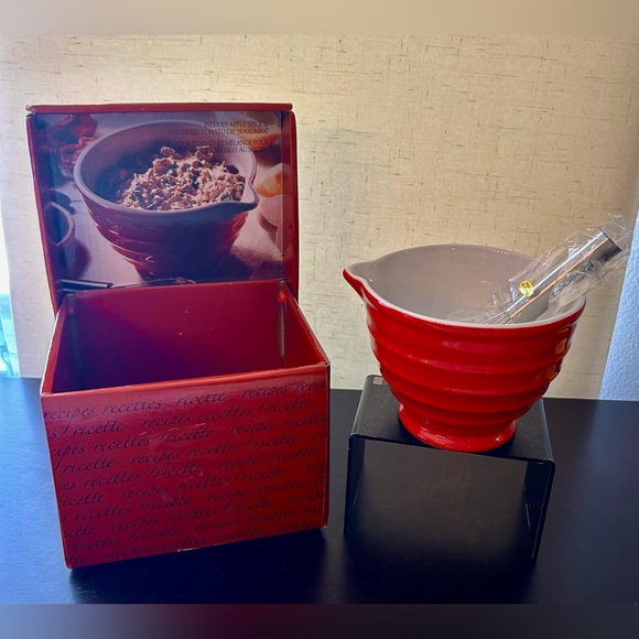 NIB Gourmet du Village Whisk & Bowl Set with box. - Picture 10 of 13